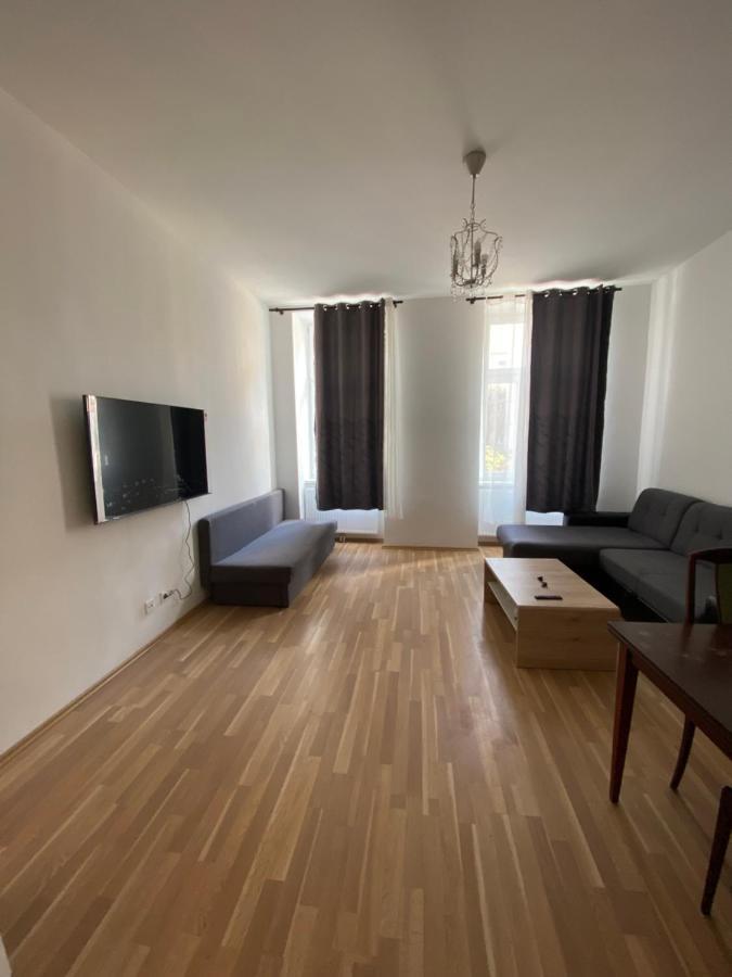 Niceapartmenthollergasse 8 * Wien
